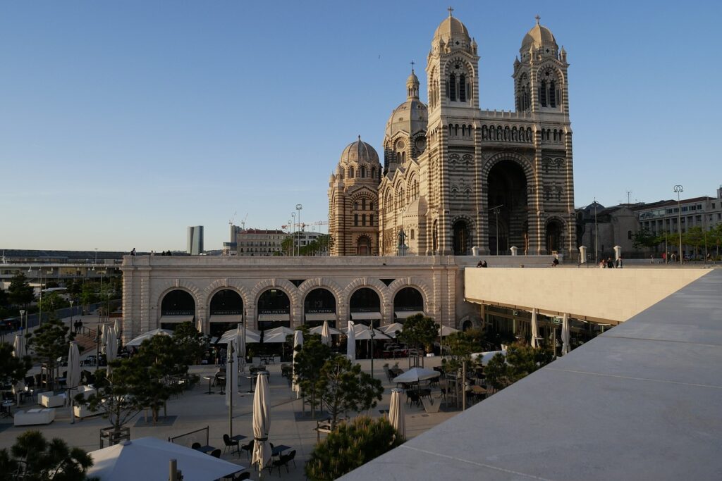 commerces de proximité à Marseille